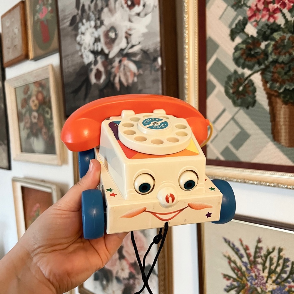 Vintage fisher price 1960s classic chatter phone pull toy